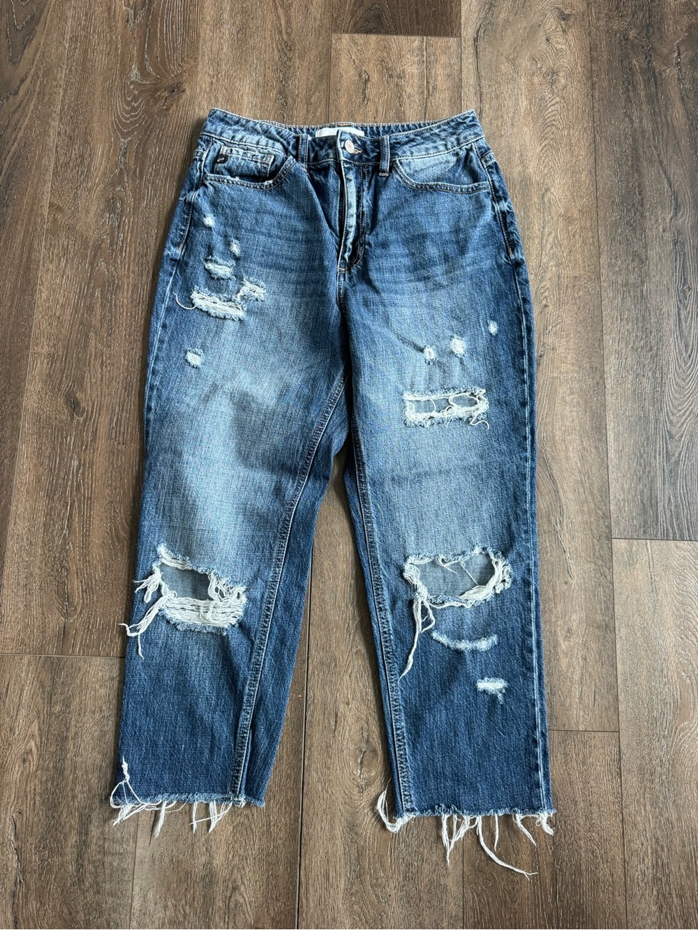 KanCan Distressed Boyfriend Jeans Size 7/27